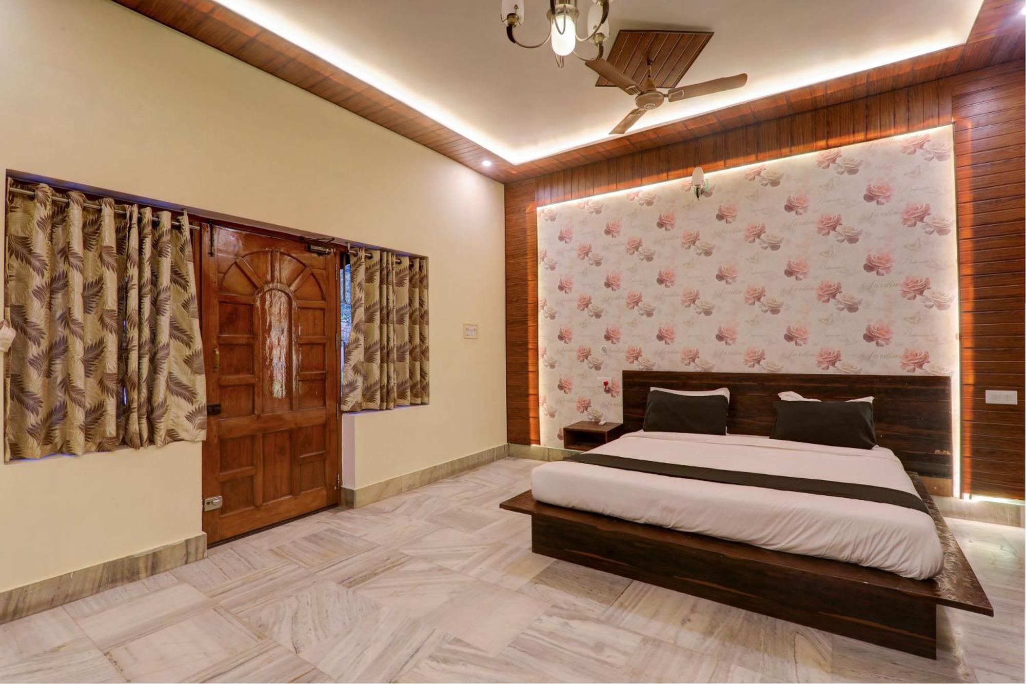 Hotel O Flagship Adbhut Moment Hotel พาราณสี ภายนอก รูปภาพ