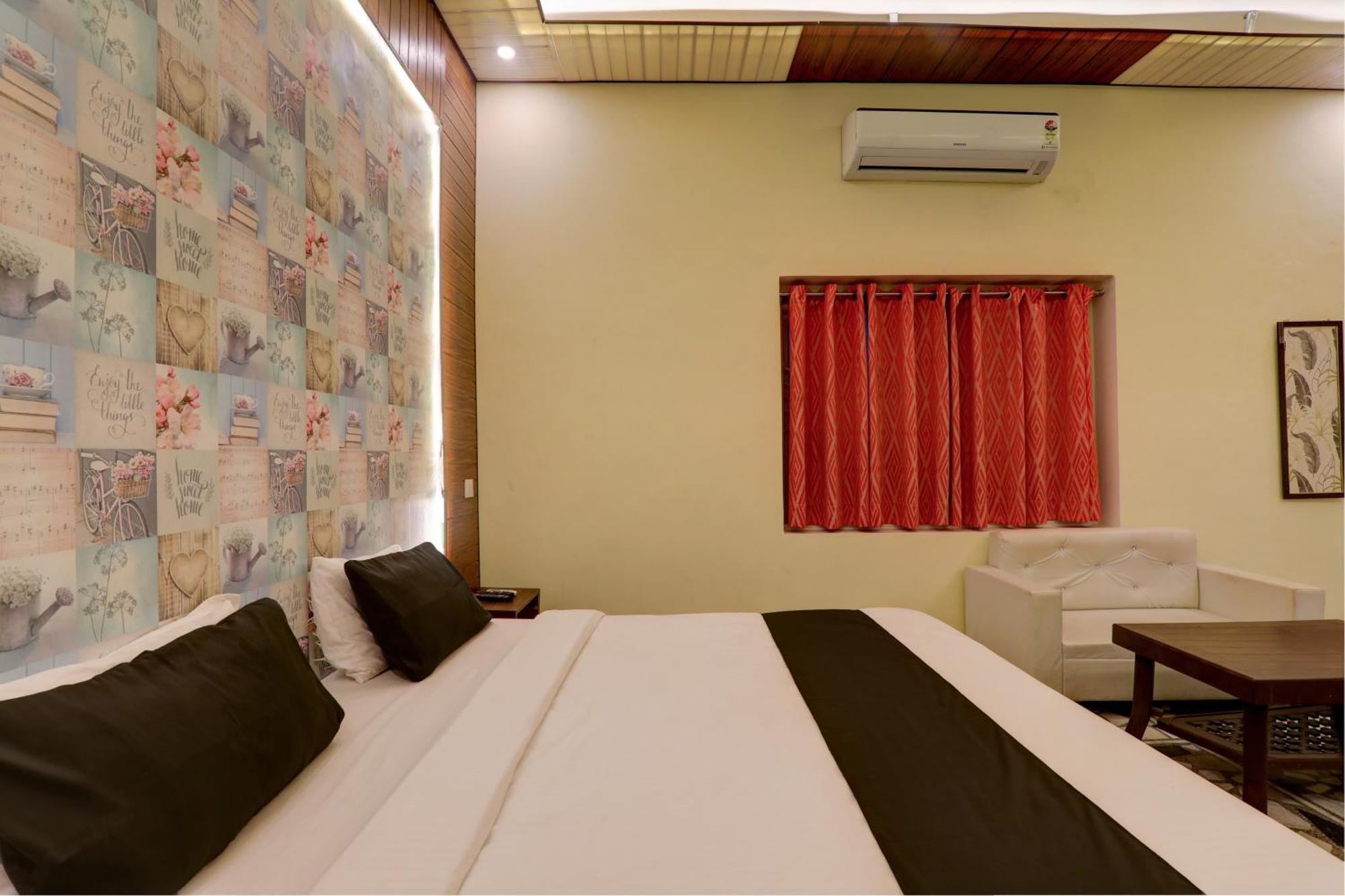 Hotel O Flagship Adbhut Moment Hotel พาราณสี ภายนอก รูปภาพ