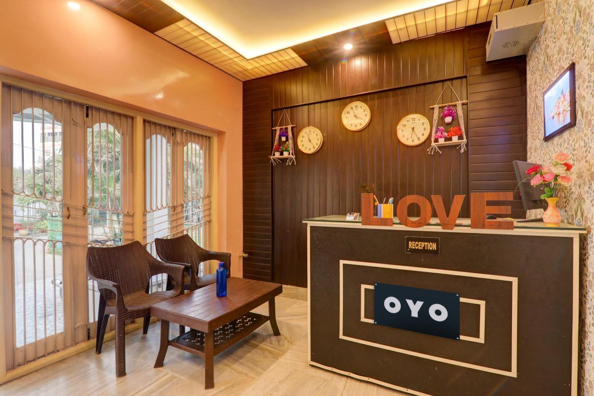 Hotel O Flagship Adbhut Moment Hotel พาราณสี ภายนอก รูปภาพ